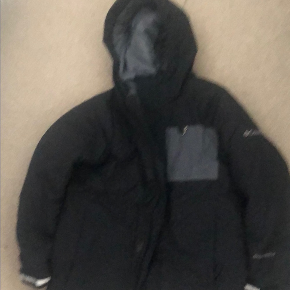 Boys Columbia ski jacket. Size 6-7